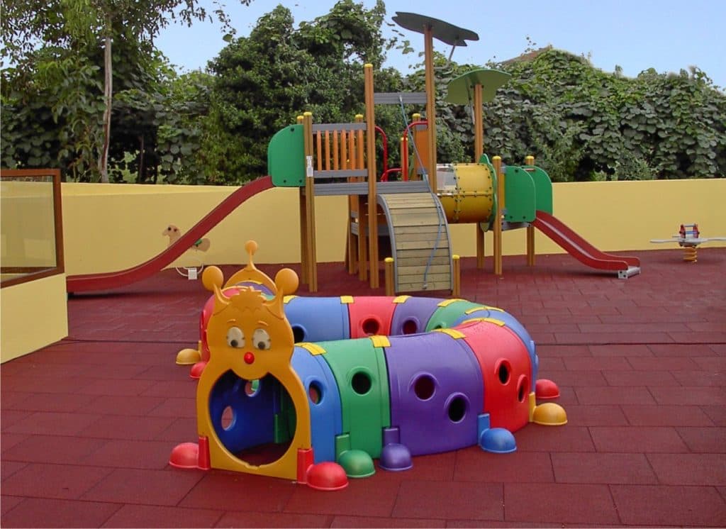 Parque infantil exterior d’A Girafa